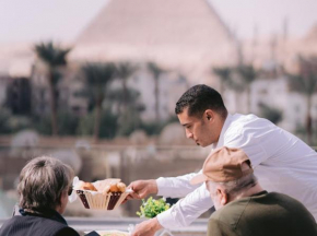 Tuya pyramids inn